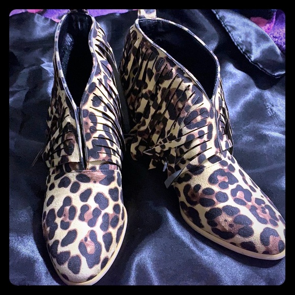 Leopard Fringe Booties - Picture 1 of 2